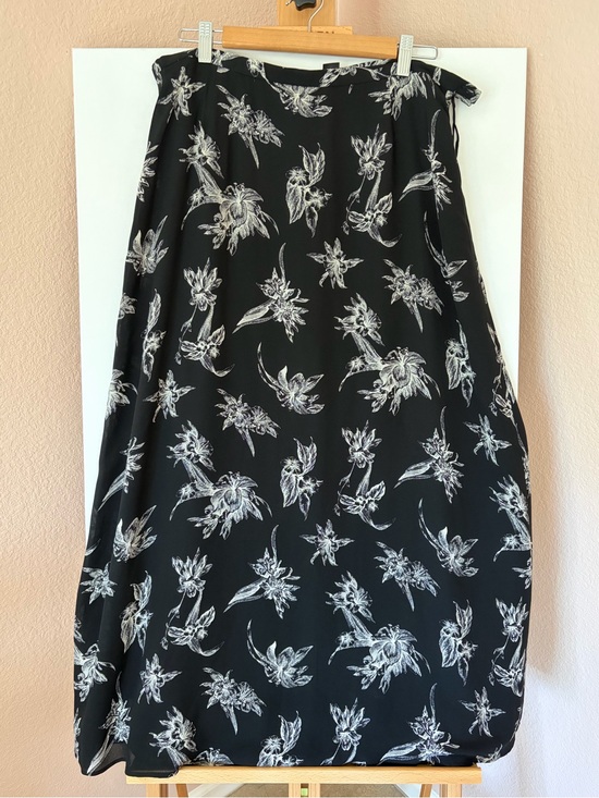 Liz Claiborne Dresses & Skirts - LIZ CLAIBORNE COLLECTION Vintage 90s Floral 100% Silk Maxi Skirt 16 fits 12/14